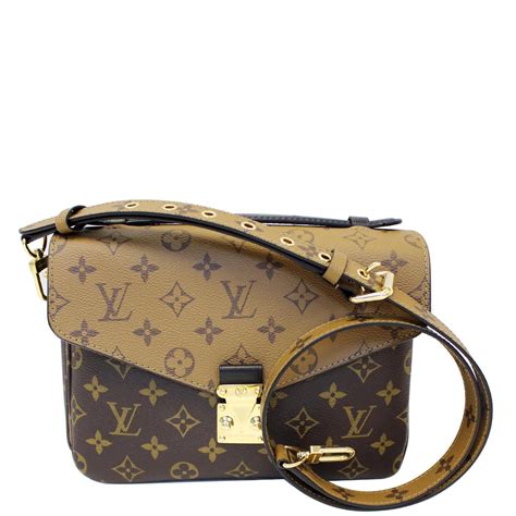 poche lv|Lv pochette monogram.